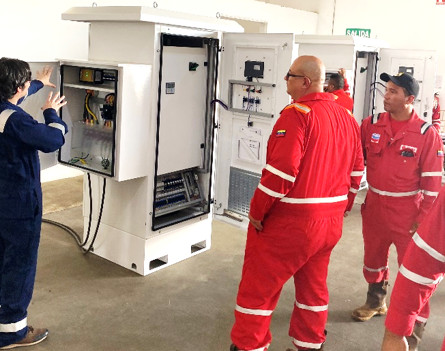 Jornada de capacitación técnica e instrucción en campo a personal de ingeniería sobre variadores de frecuencia TWERD y sistemas de bombeo